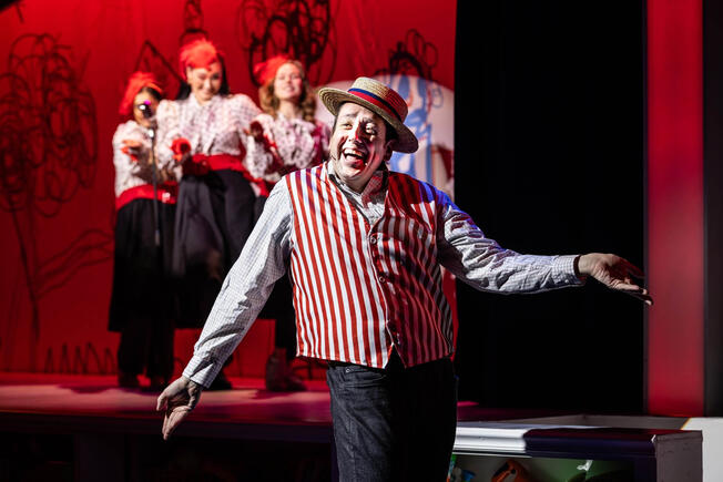 Brian Owen and company in THAT PARENTING MUSICAL. Photo by Maria Baranova